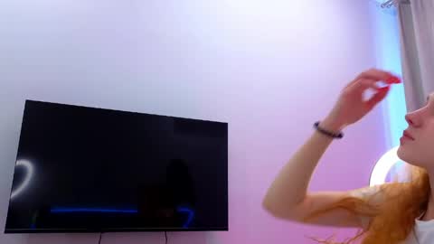 anylindsey online show from March 25, 9:16 am