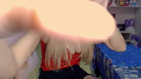 An online show from March 7, 12:32 am