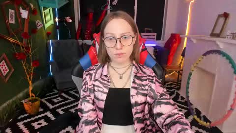 Snapshot of aphexqueen chatting on February 26, 1:11 pm APHEX QUEEN online show from February 26, 1:11 pm