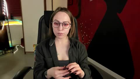 Snapshot of aphexqueen chatting on March 8, 4:06 pm APHEX QUEEN online show from March 8, 4:06 pm