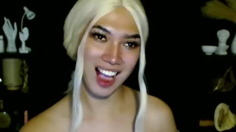 Snapshot of aphr0dite_x chatting on February 26, 8:17 am Roman Goddess online show from February 26, 8:17 am