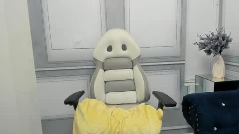   online show from March 28, 8:27 am