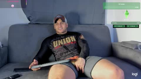 apolo_strange online show from December 4, 9:47 pm