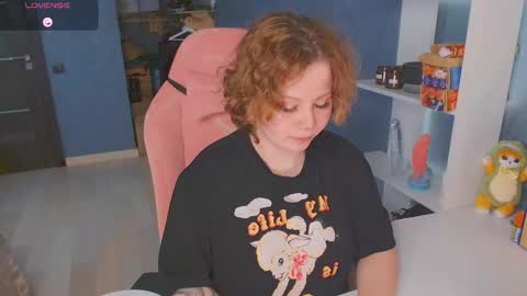 Snapshot of april_hentaigirl chatting on October 17, 3:27 pm    my special content  online show from October 17, 3:27 pm