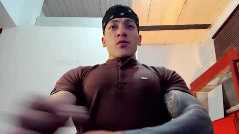 Jonathan online show from October 25, 7:25 pm