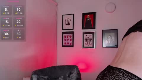 Snapshot of arabella_stone chatting on October 3, 5:49 am Arabella online show from October 3, 5:49 am