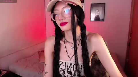 Snapshot of arabella_stone chatting on October 7, 4:08 am Arabella online show from October 7, 4:08 am