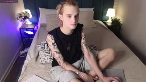 Snapshot of archiehali chatting on October 11, 8:56 pm archiehali online show from October 11, 8:56 pm