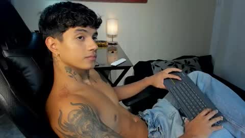 aress444 online show from December 16, 4:46 pm