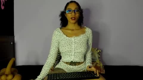 Jessie online show from April 11, 4:00 pm