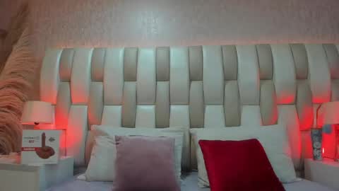 ari_lynn_ online show from March 24, 3:12 am