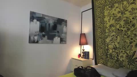 aria y orien  online show from November 11, 11:12 am