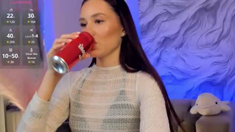 aria_mila online show from October 17, 11:25 am