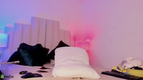 Snapshot of ariadnacolby chatting on March 10, 12:39 am ariadnacolby online show from March 10, 12:39 am