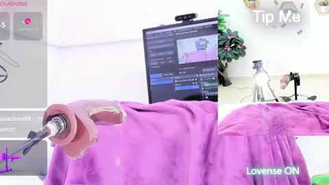 ariana  girl online show from March 11, 5:02 am