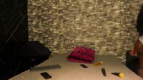 Ariana online show from December 19, 12:44 pm