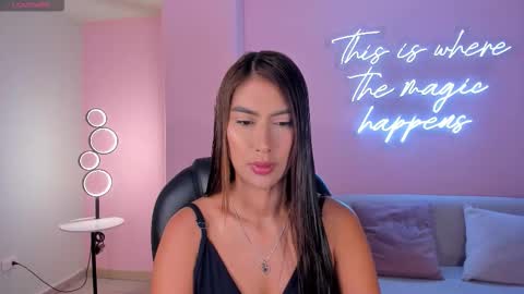 Ariana Dumont online show from February 1, 10:56 am