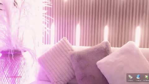 Ari  online show from November 13, 1:36 pm