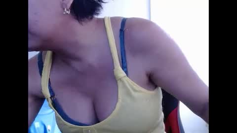 ariannaloovel online show from January 9, 5:29 pm