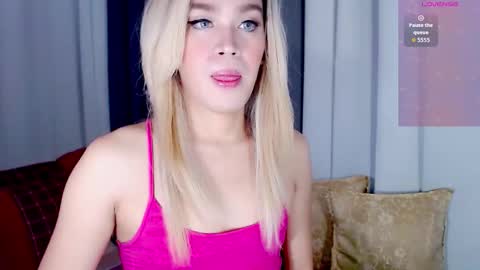 ARIANNE CUMS  online show from November 11, 6:04 am