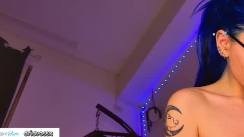 Aria online show from April 15, 7:58 pm