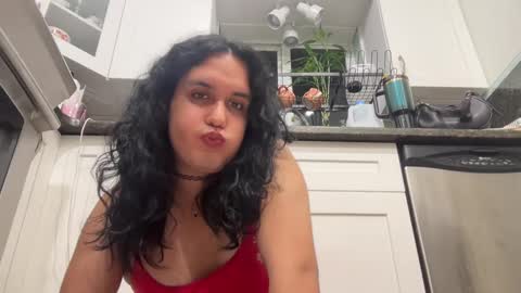 Aria online show from December 3, 6:10 am