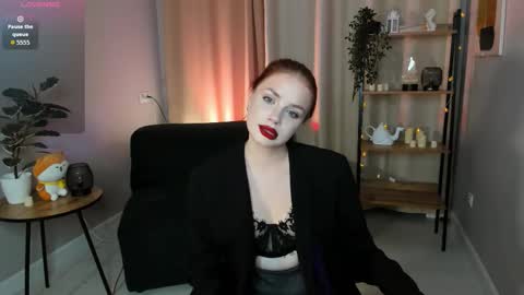 ariel_aerial online show from November 6, 11:41 pm