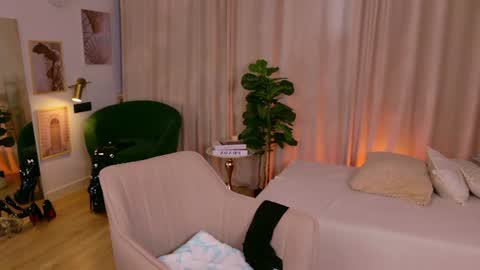 Ari online show from June 22, 5:37 am
