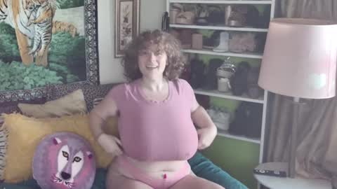 Snapshot of arielabai chatting on October 14, 6:44 pm Arielle Ari online show from October 14, 6:44 pm