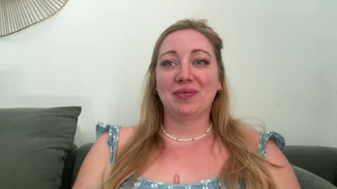Ariel Sweetie online show from June 24, 8:54 am