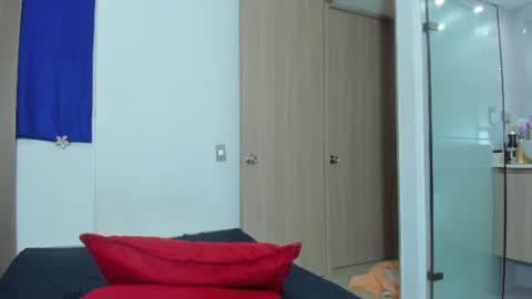 Ari  online show from June 11, 2:53 am