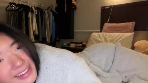 Aristan Belle online show from December 17, 6:31 am