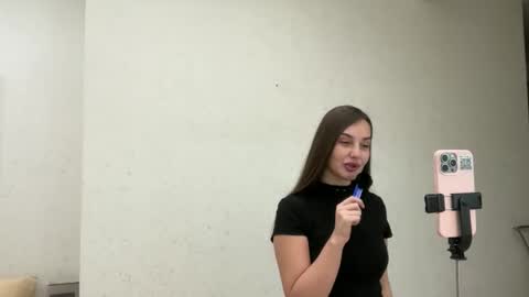 arivelle online show from November 17, 11:24 am