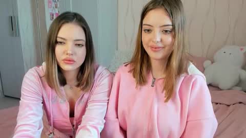 Mia and Tessa online show from February 2, 10:55 am