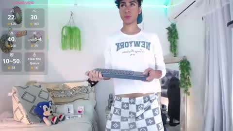 armond online show from February 6, 10:30 am