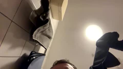 armyskater32 online show from January 9, 9:20 pm