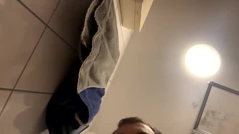 Snapshot of armyskater32 chatting on October 5, 8:27 pm armyskater32 online show from October 5, 8:27 pm