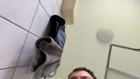 armyskater32 online show from April 15, 3:15 pm