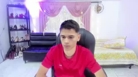 Aaron online show from September 12, 7:38 pm