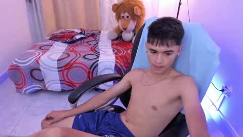 Aaron online show from April 21, 1:42 am