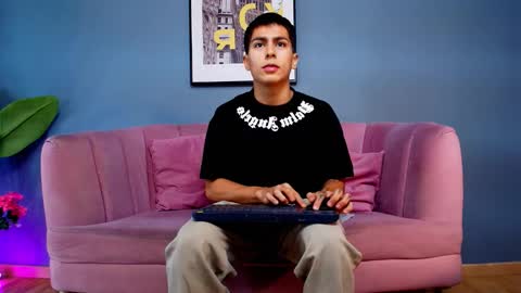 aron_pulse online show from January 16, 1:42 pm