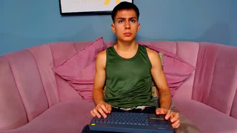 aron_pulse online show from April 2, 2:35 pm