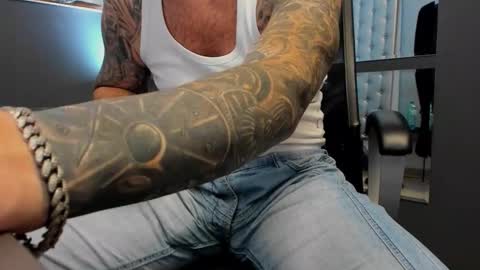 AronGrant online show from October 19, 11:26 am