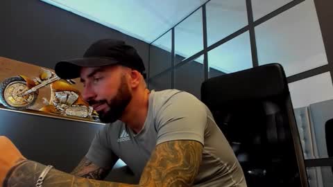 AronGrant online show from September 30, 9:53 am