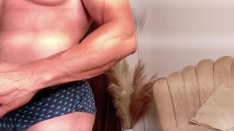   online show from April 4, 11:12 pm