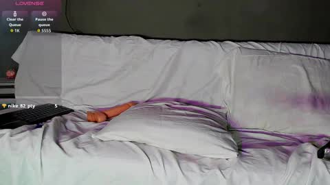 AROON HOT online show from February 18, 11:37 pm