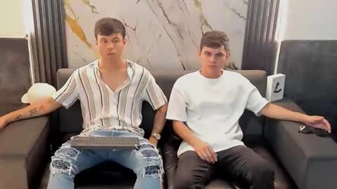 Aroon   online show from April 6, 6:03 am