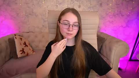 arrinawair online show from May 7, 7:26 am