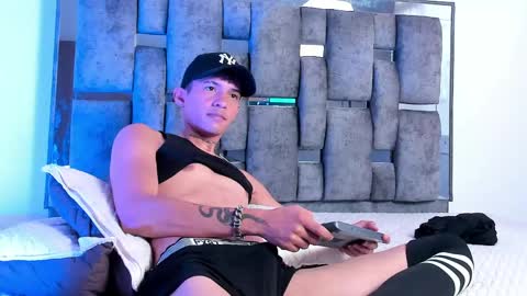 artemis_blue online show from May 15, 3:52 pm