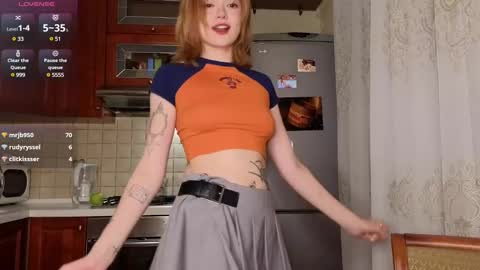Snapshot of artemisa_meows chatting on December 5, 10:17 pm SEE U THURSDAY  online show from December 5, 10:17 pm